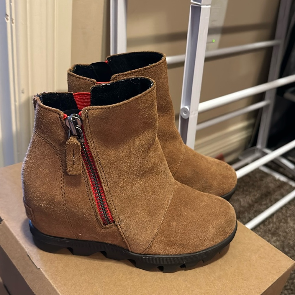 Girls Wedge Sorel Boots